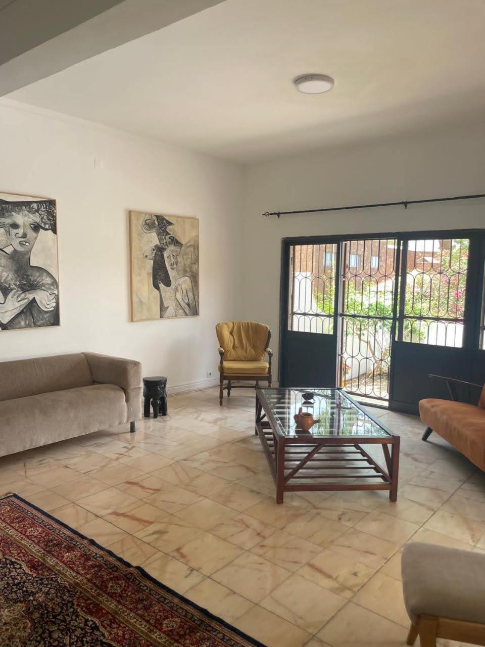 פראייה Casa Estrela - Sea & Art Guesthouse מראה חיצוני תמונה