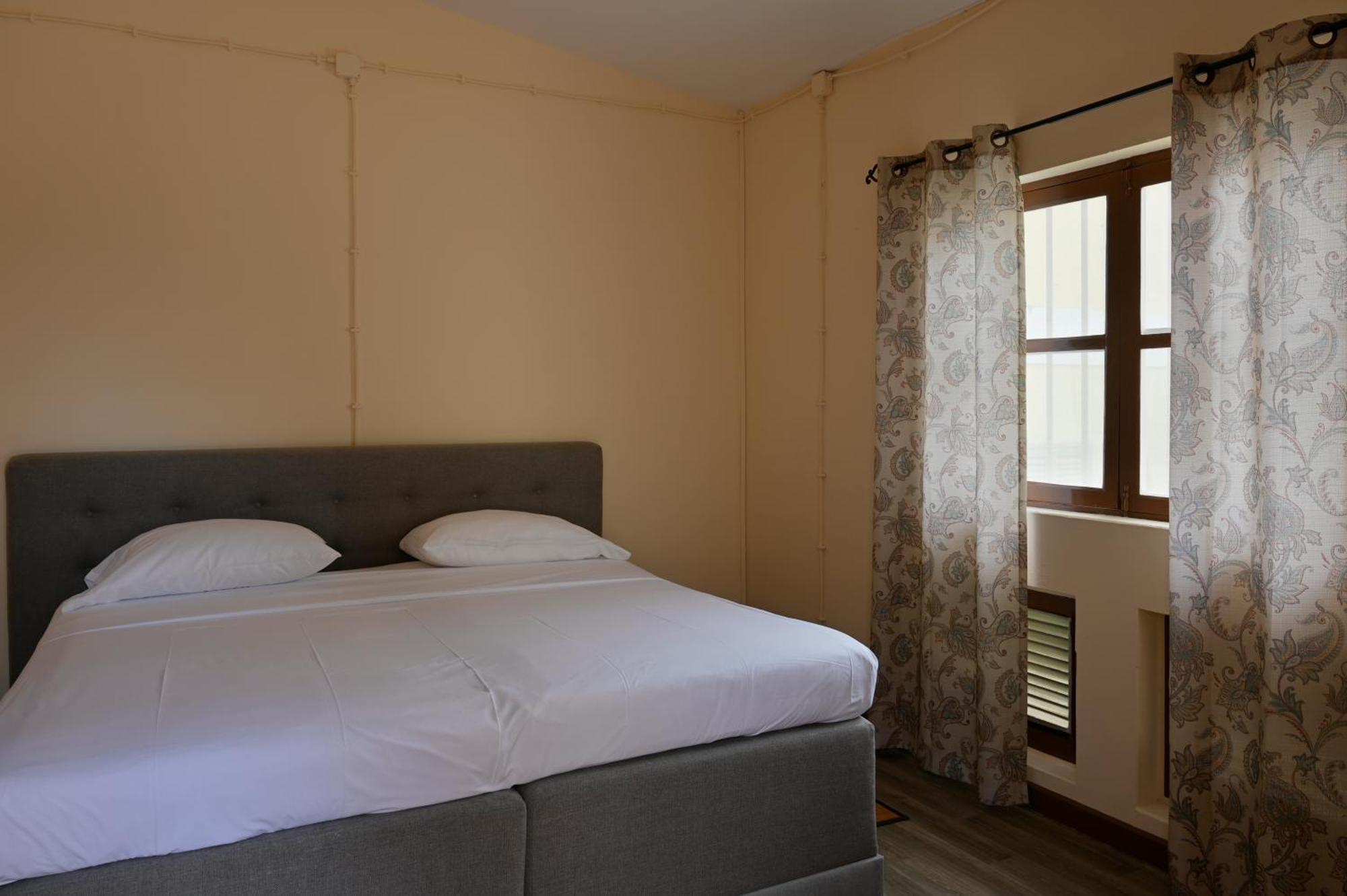 פראייה Casa Estrela - Sea & Art Guesthouse מראה חיצוני תמונה